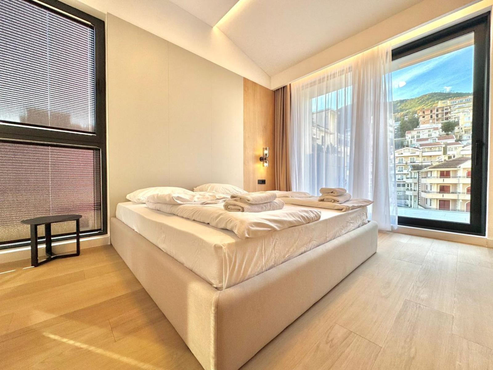Luxury Onia Apartment