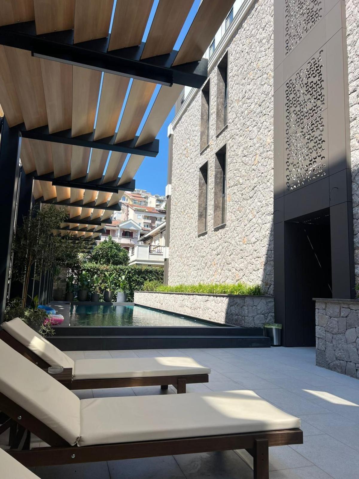 Luxury Onia Apartment