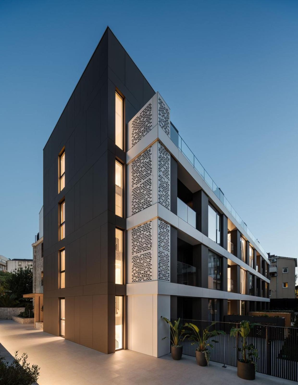 Luxury Onia Apartment